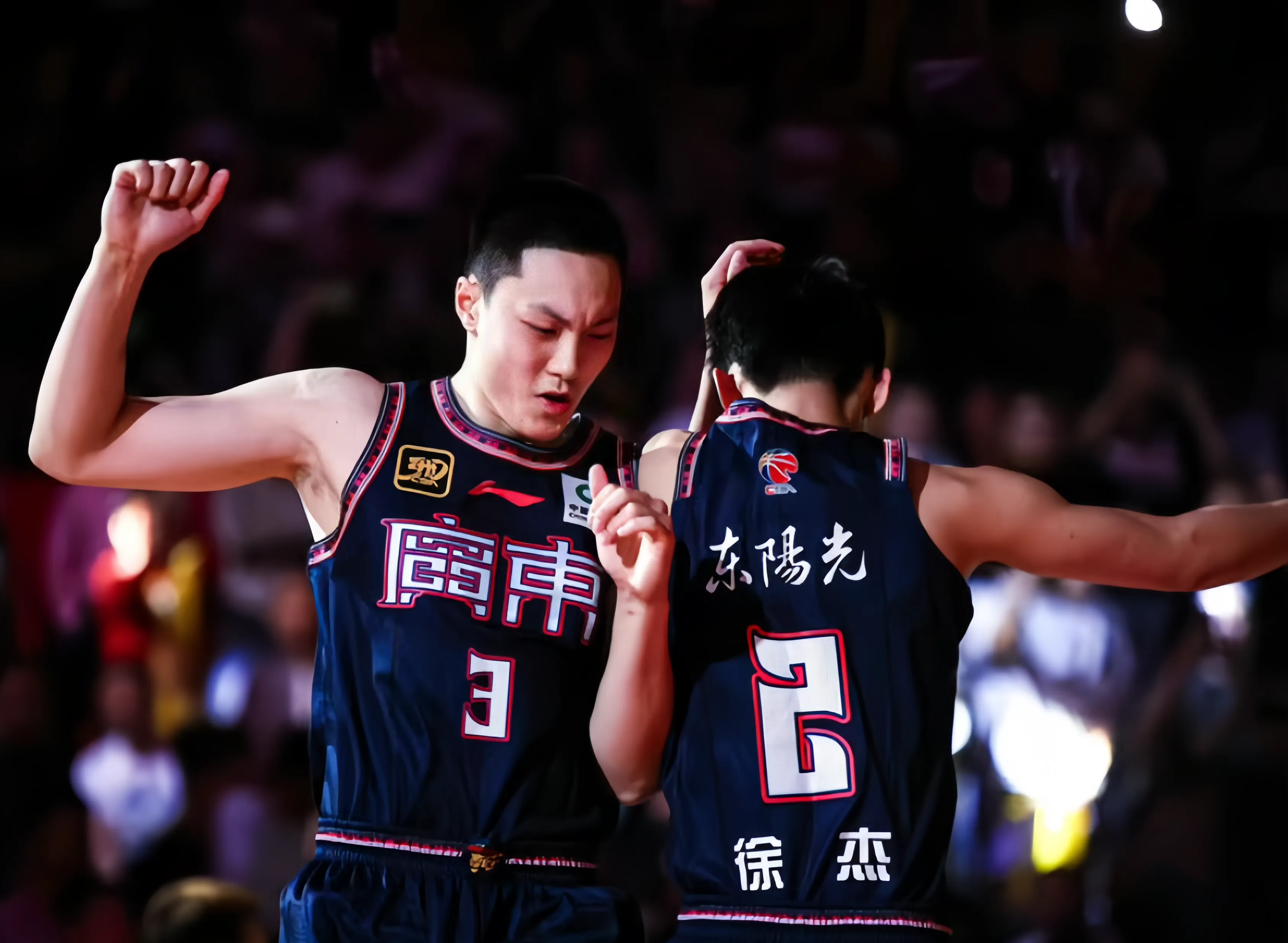 包含赛前广东宏远备战英超山东男篮更衣室发声备战足总杯，网友：集结日费耶诺德回应争议的词条